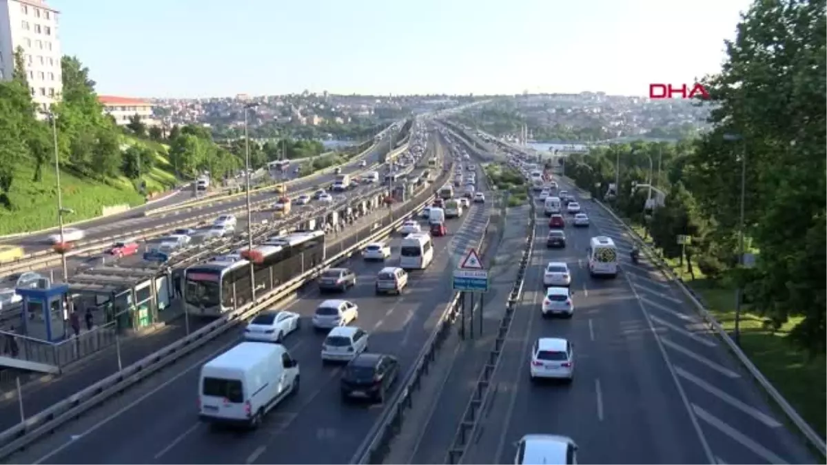 İSTANBUL-İSTANBUL\'DA TRAFİK YOĞUNLUĞU 1