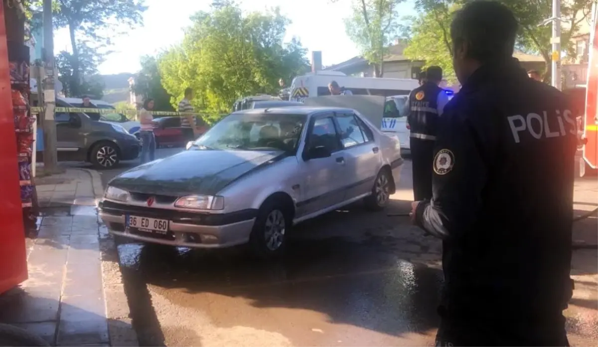 Kars\'ta duman çıkan araç polis ve itfaiyeyi alarma geçirdi