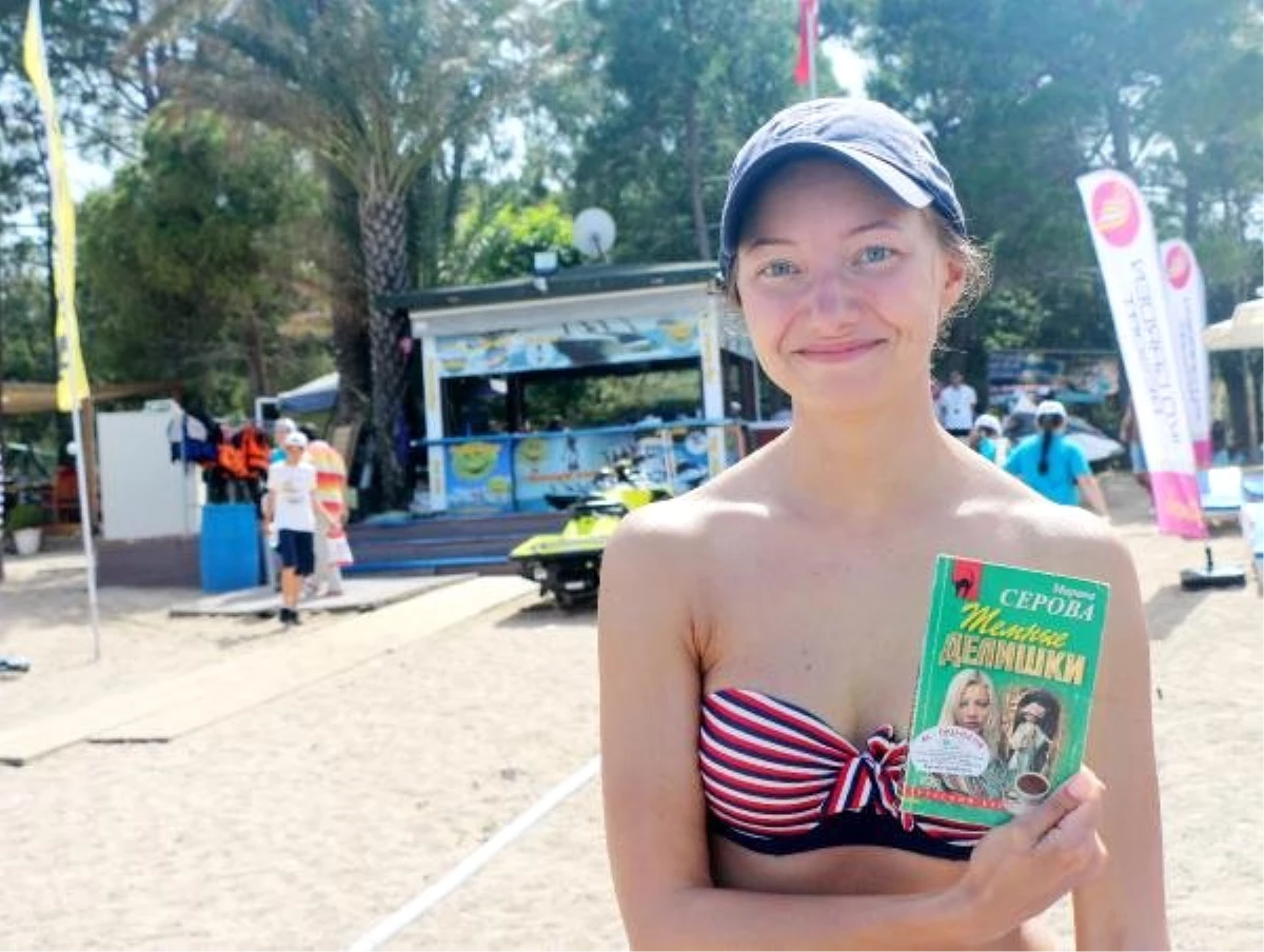 Kemer\'de her yerde kitap okunacak