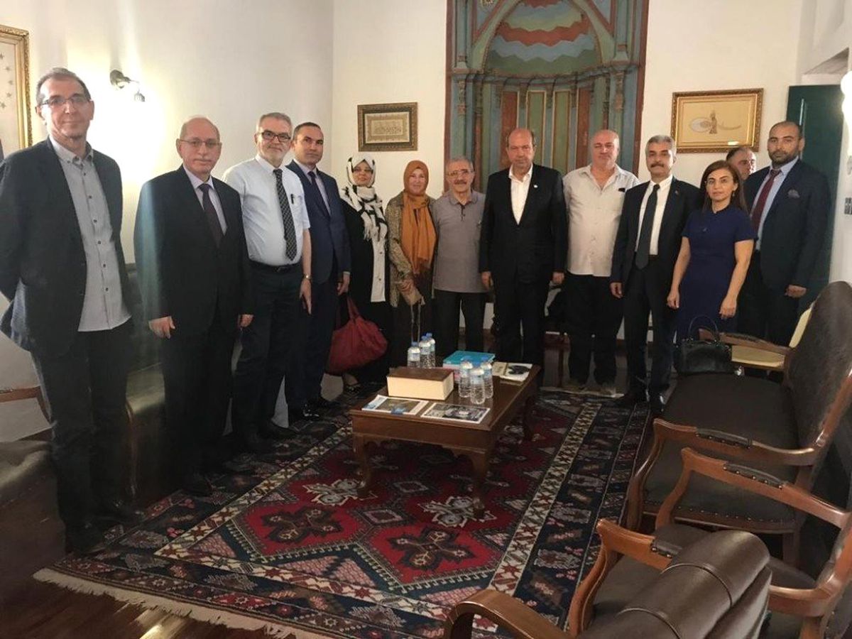 KKTC Başbakanı Ersin Tatar Hala Sultan Kitap Günleri\'ni ziyaret etti
