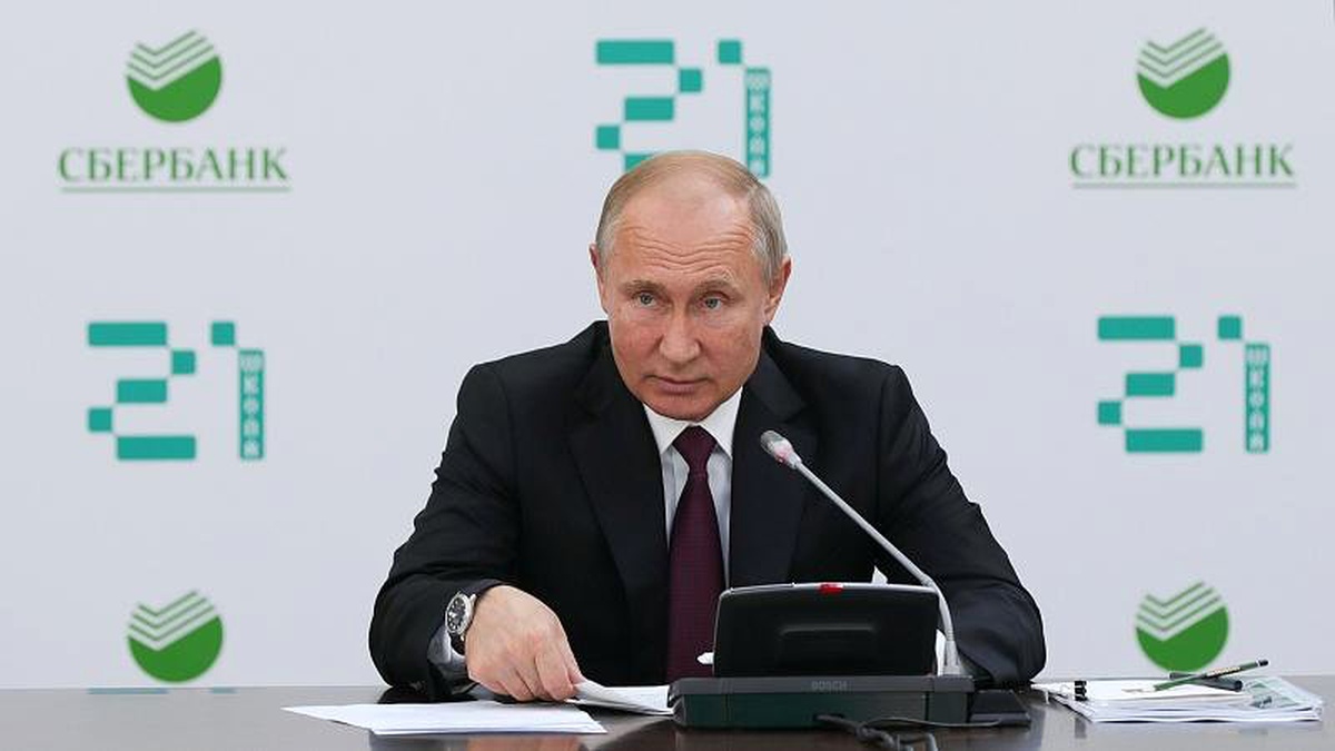 Putin: "Yapay zeka alanında tekelleşen dünyayı yönetir"