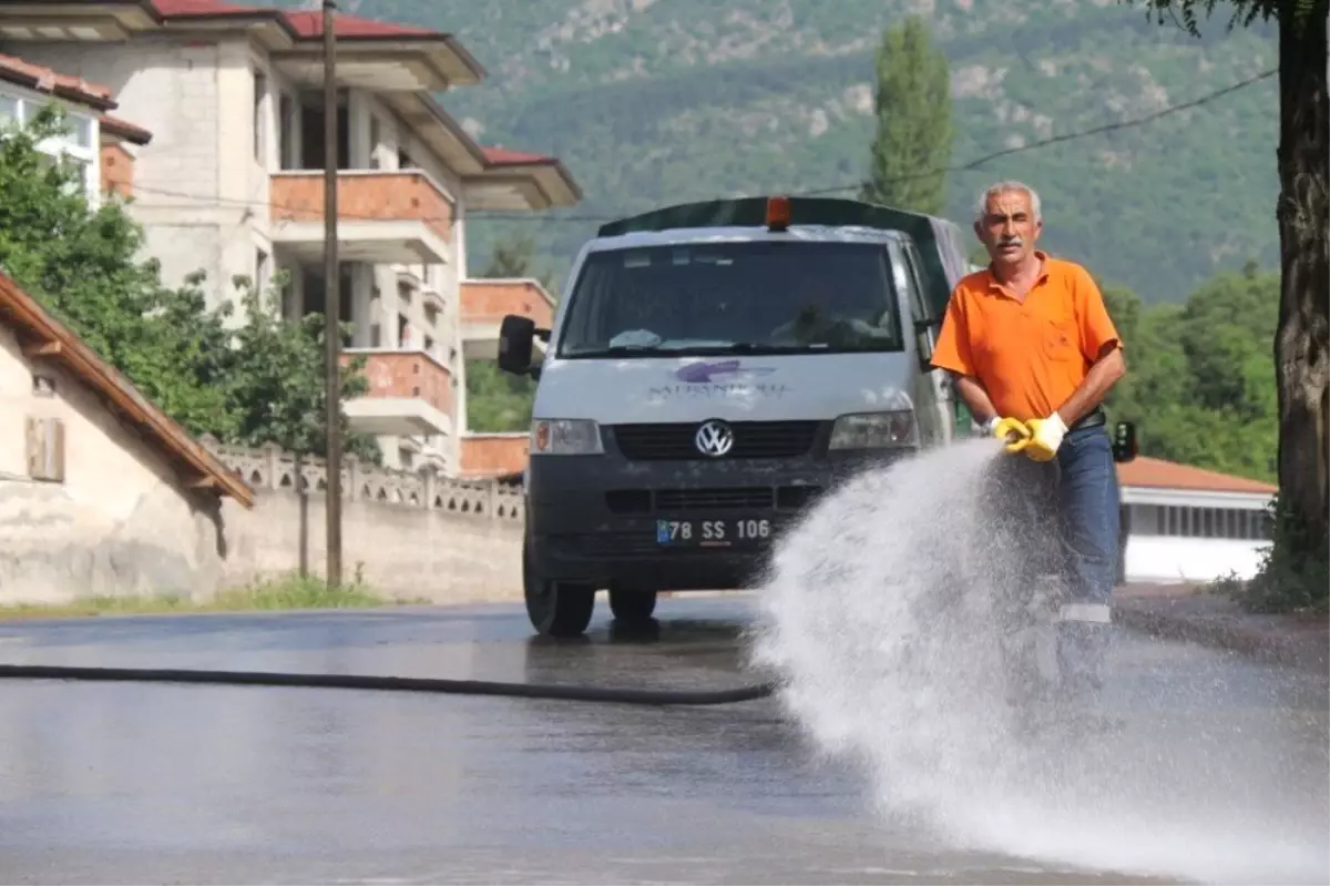 Safranbolu\'da bayram temizliği mesaisi