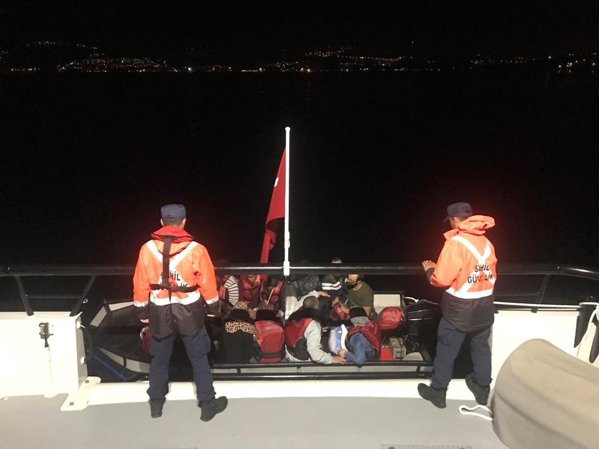Bodrum\'da Sahil güvenlik ekipleri kaçak göçmenlere göz açtırmıyor. Ekipler 14 kaçak göçmeni yakaladı.