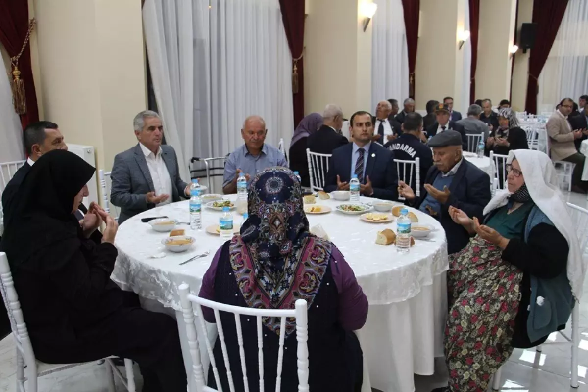 Şehit yakınları ve gazilere iftar yemeği