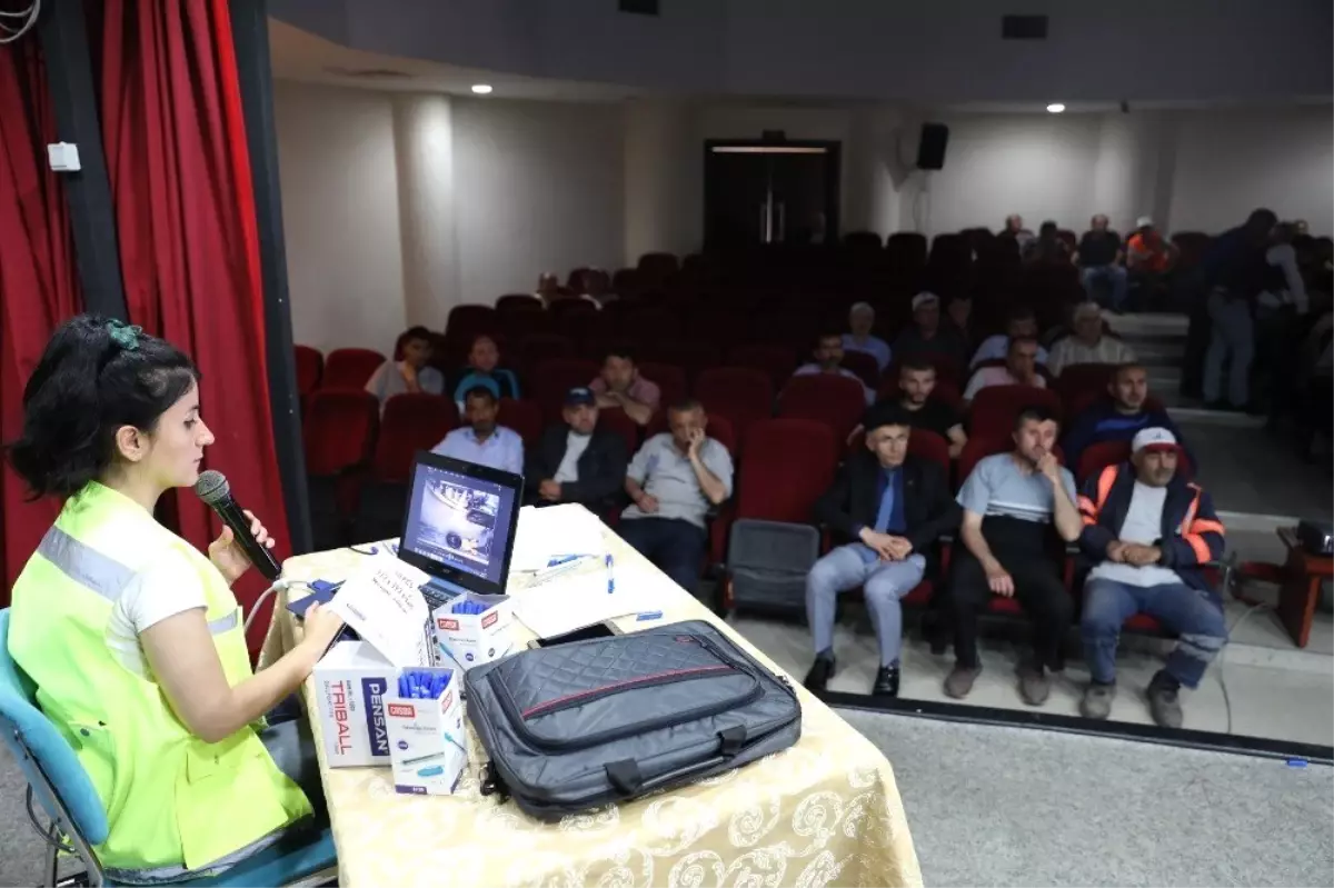 Temizlik personeline hizmet içi eğitim semineri