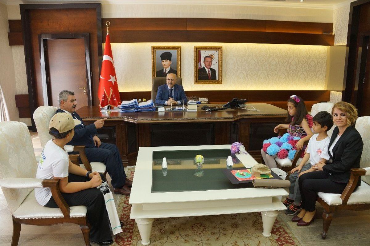 Vali Köşger, "Menderes\'i kirleten unsurlar ortadan kaldırılacak"