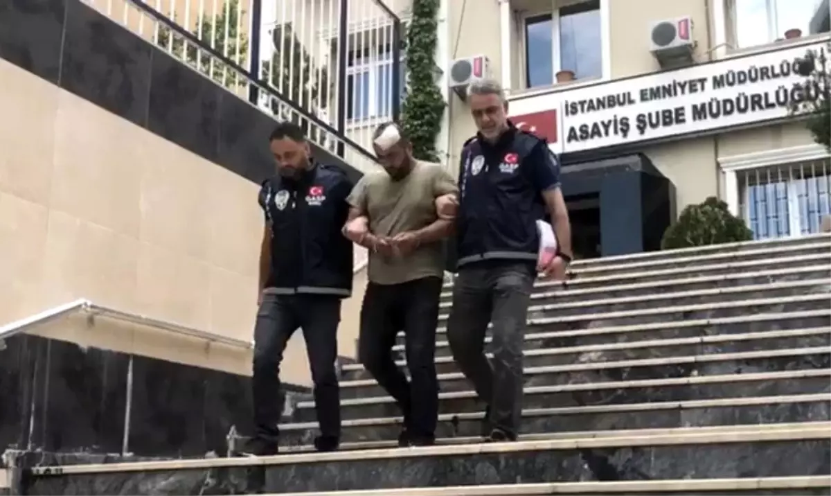 Yavuz sürücü gaspçıyı böyle bastırdı