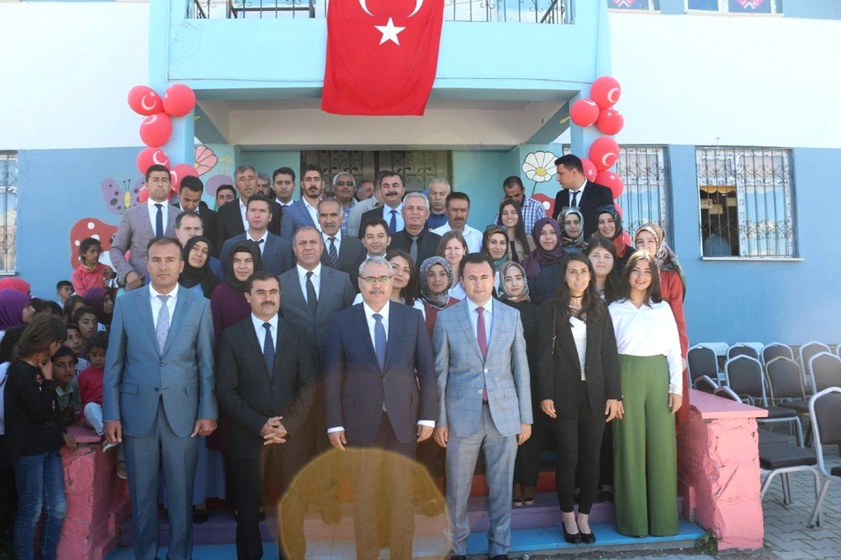 Yokuşbaşı köyünde kütüphane açılışı yapıldı
