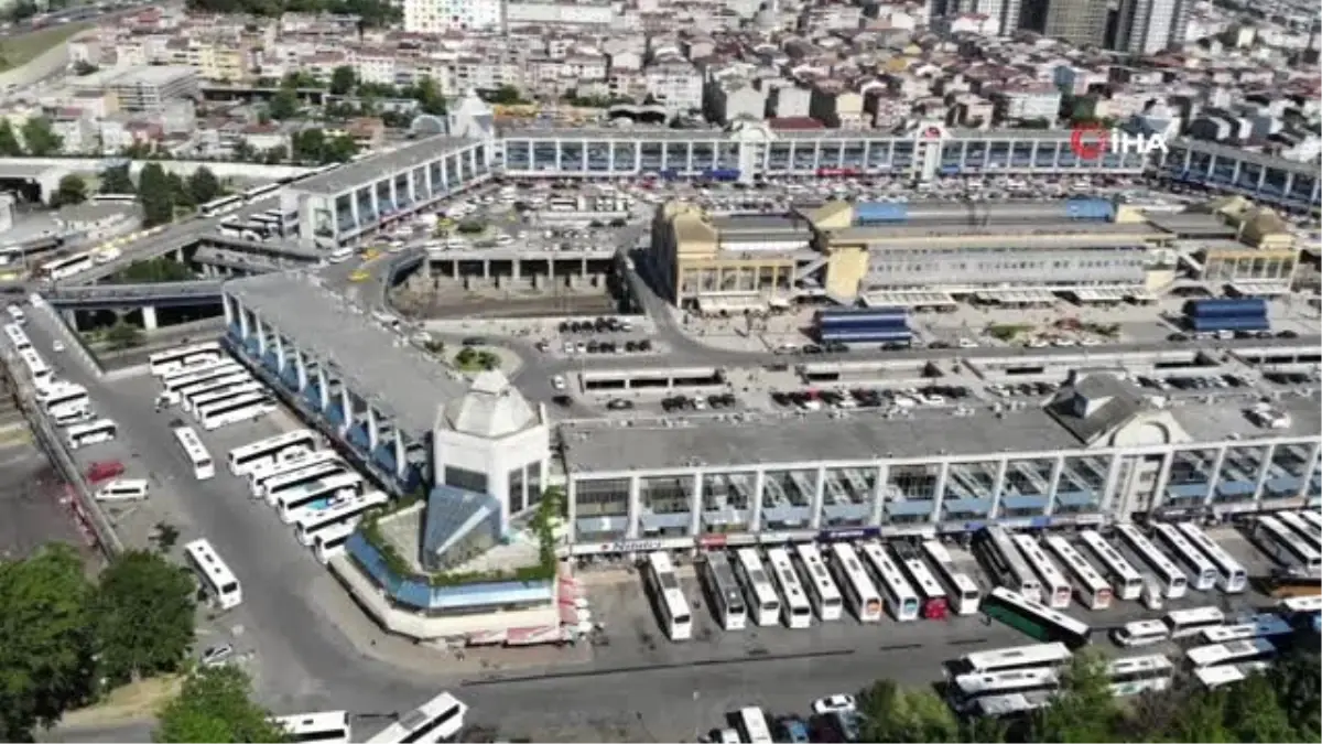 15 Temmuz Demokrasi Otogarı\'nda bayram yoğunluğu havadan görüntülendi