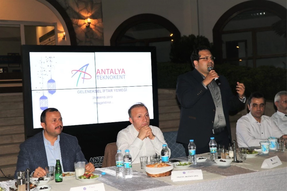 Antalya Teknokent firmaları iftarda buluştu