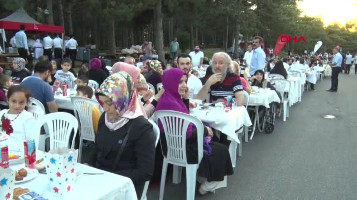Başakşehir Belediyesi\'nden mesire alanında 3 bin kişiye iftar