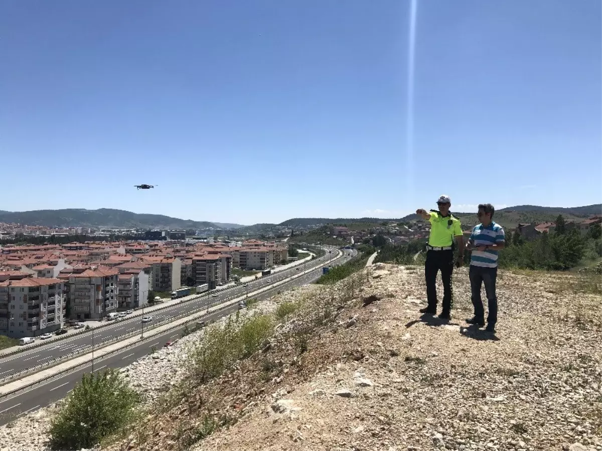 Bozüyük\'te drone ile trafik denetimi yapıldı