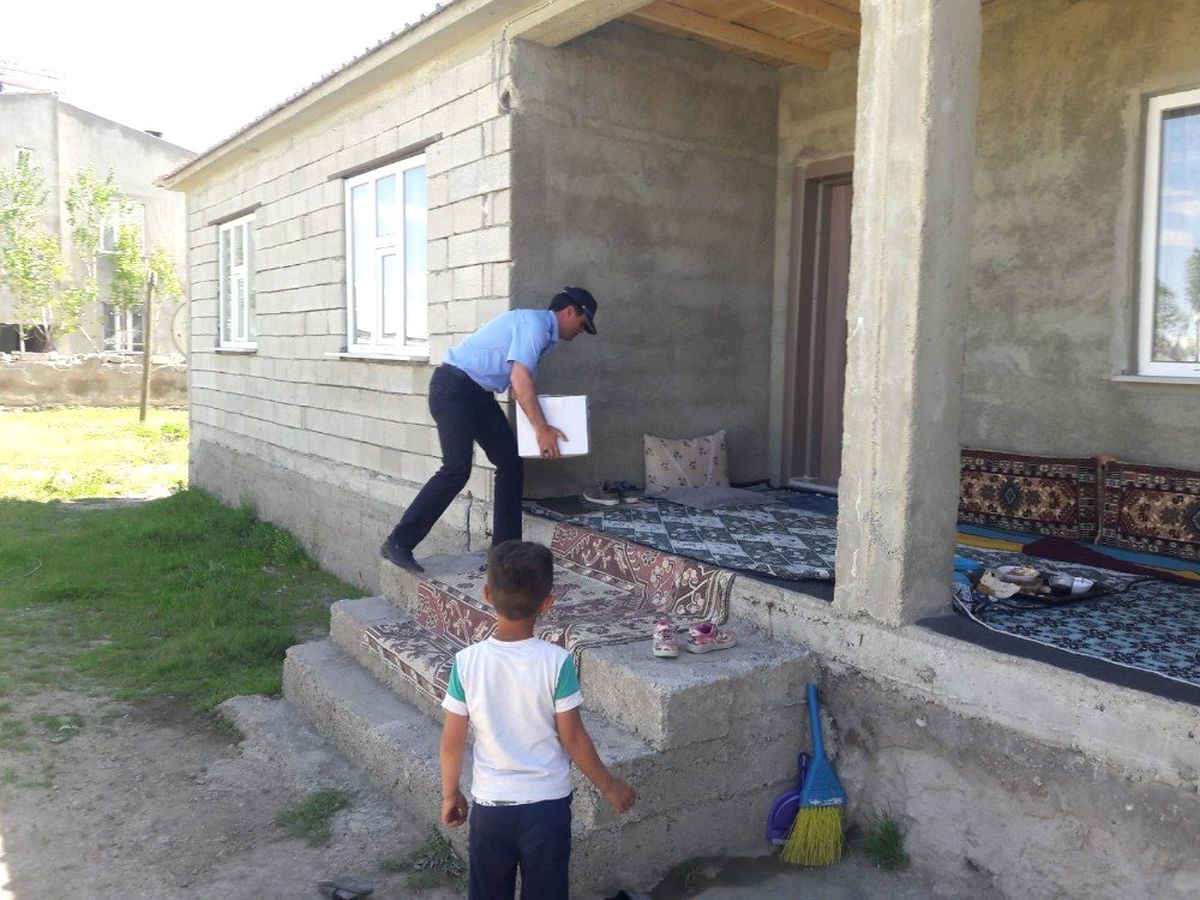Çaldıran Belediyesinden gıda yardımı