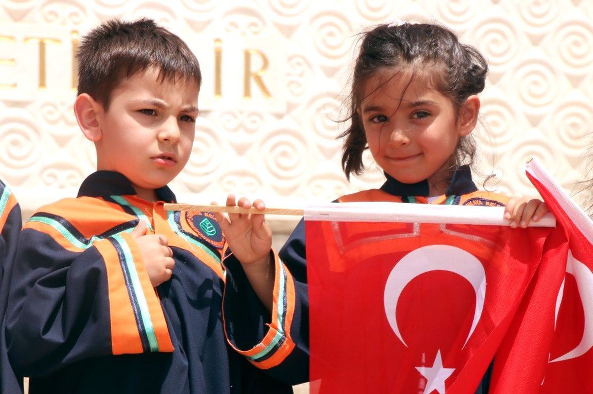 Çankaya\'nın çocukları Ata\'nın huzurunda