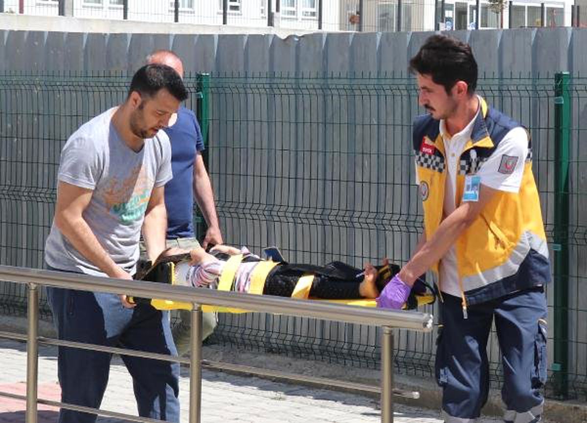 Evin penceresinden düşen kız çocuğu yaralandı