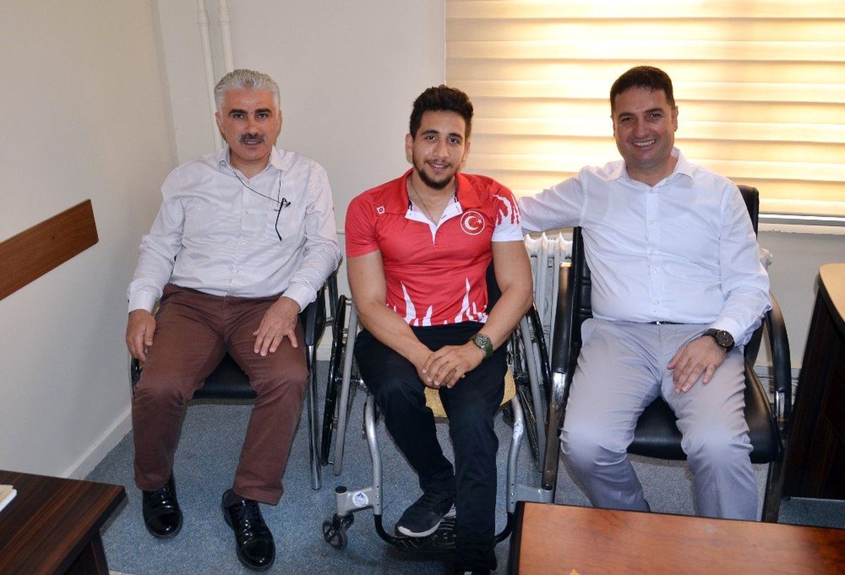 Fatih Kamus\'un bileği bükülemiyor