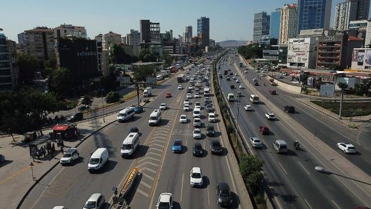 İstanbul trafiğinde tatil yoğunluğu başladı (1)