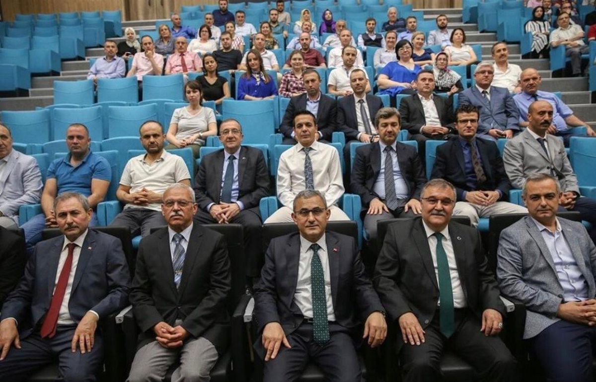 Kütahya Belediyesi\'nde zam sevinci