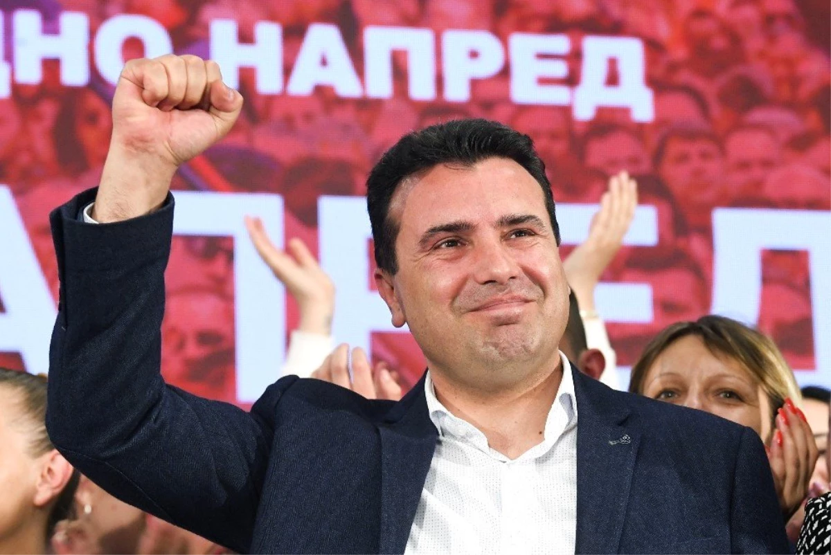 Kuzey Makedonya Başbakanı Zaev Parti Kabinesini ve Hükümeti "Süpürüyor"