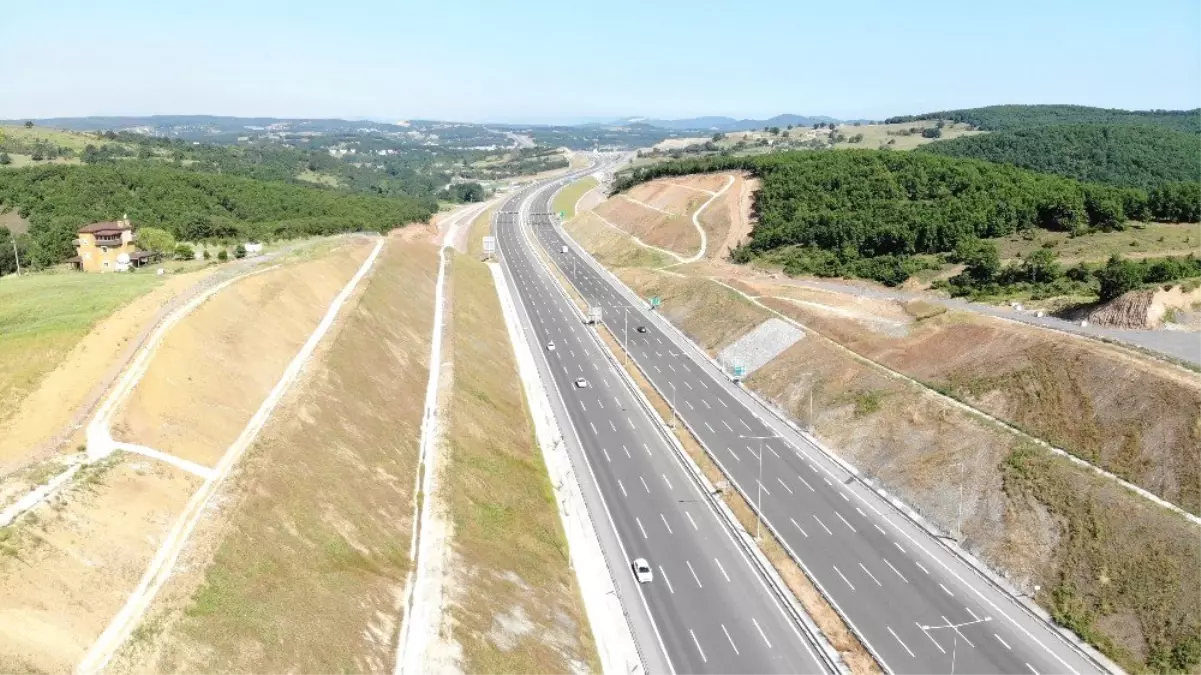 (Özel) Kuzey Marmara Otoyolu\'nun trafiğe açılan bölümleri havadan görüntülendi