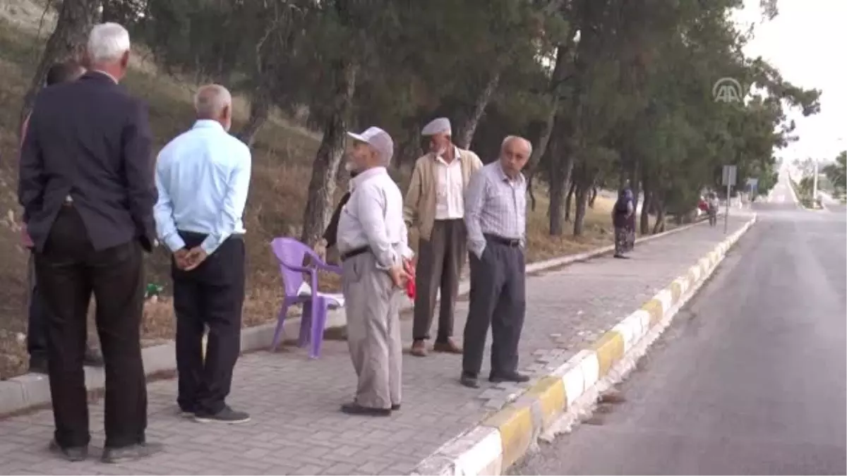 Pamukkale yolunu trafiğe kapattılar