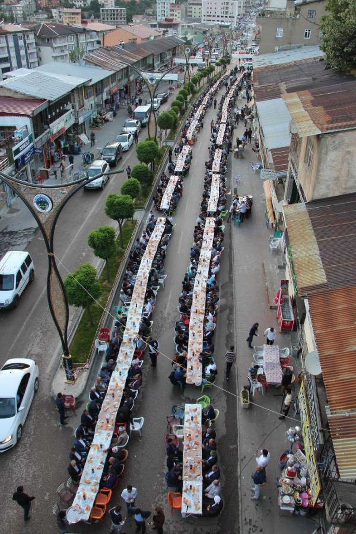 Şemdinli Belediyesinden iftar yemeği