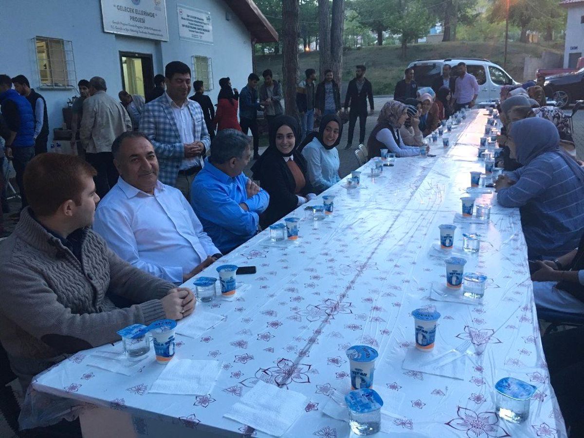 Tatvan\'da öğrencilere yönelik iftar programı