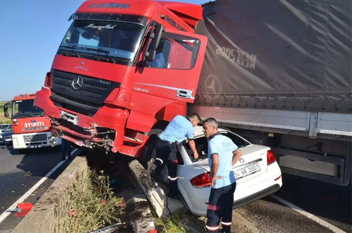 Tekirdağ\'da feci kaza: 4 yaralı