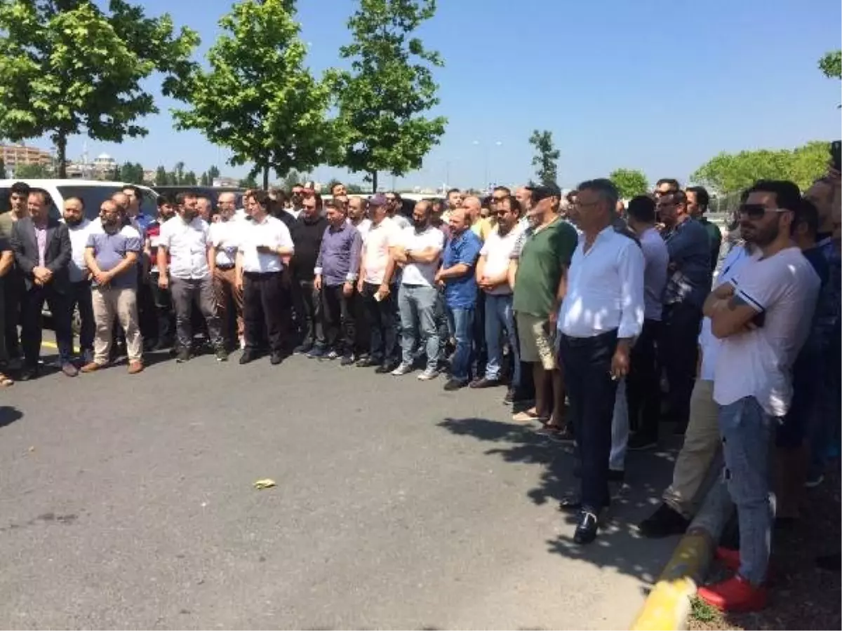 Uber\'in durdurma kararına sürücülerden protesto