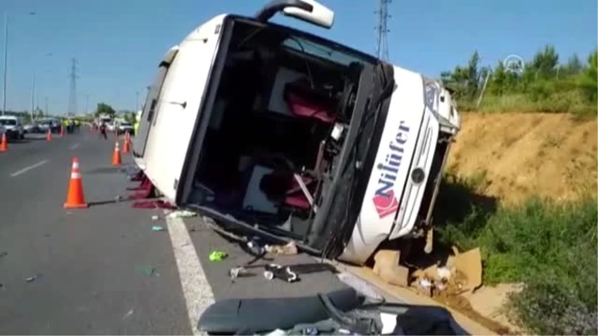 Ümraniye\'de trafik kazası: 1 ölü, 8 yaralı