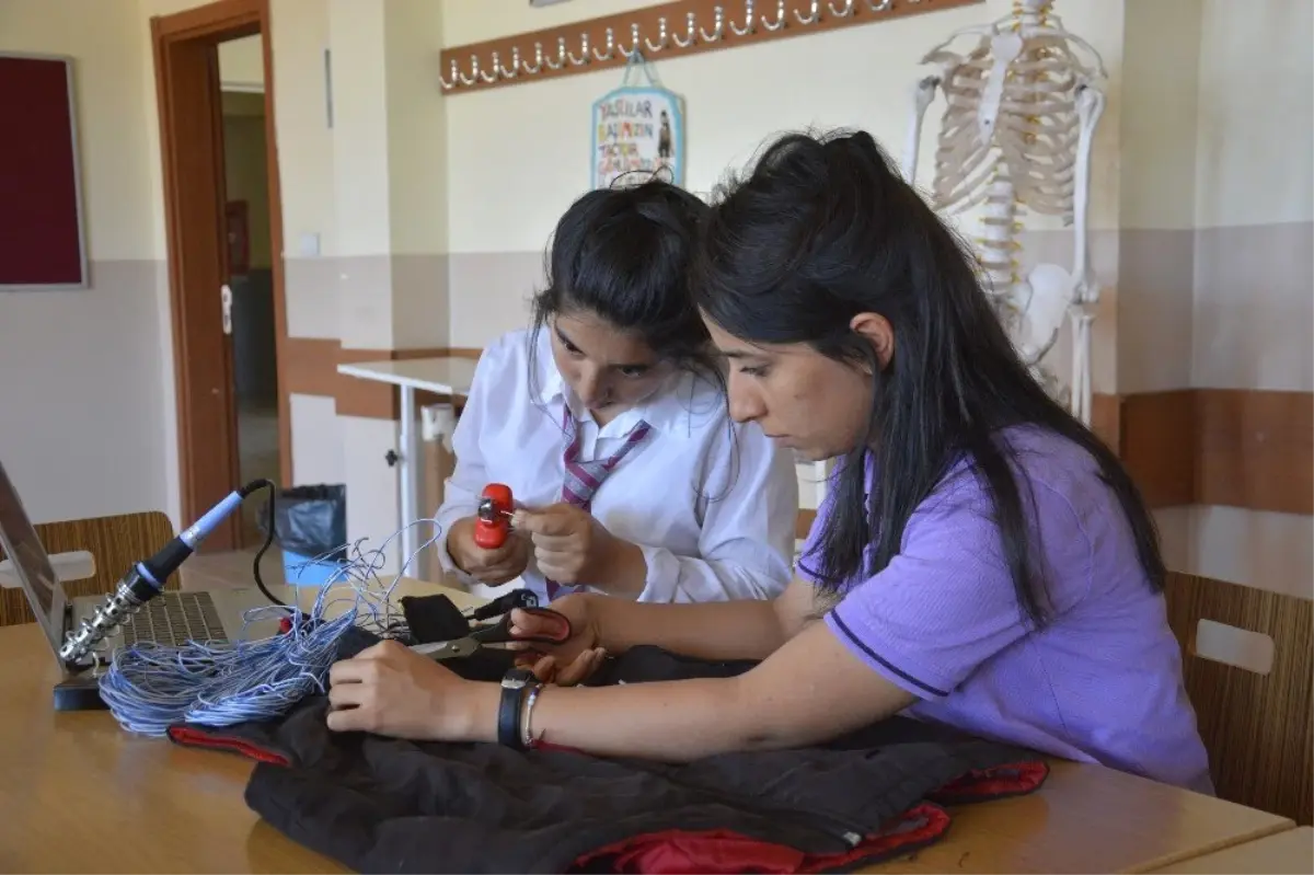 Akıllı yelek görme engelliler için umut oldu