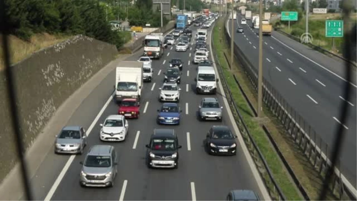 Anadolu Otoyolu\'nda araç yoğunluğu - KOCAELİ