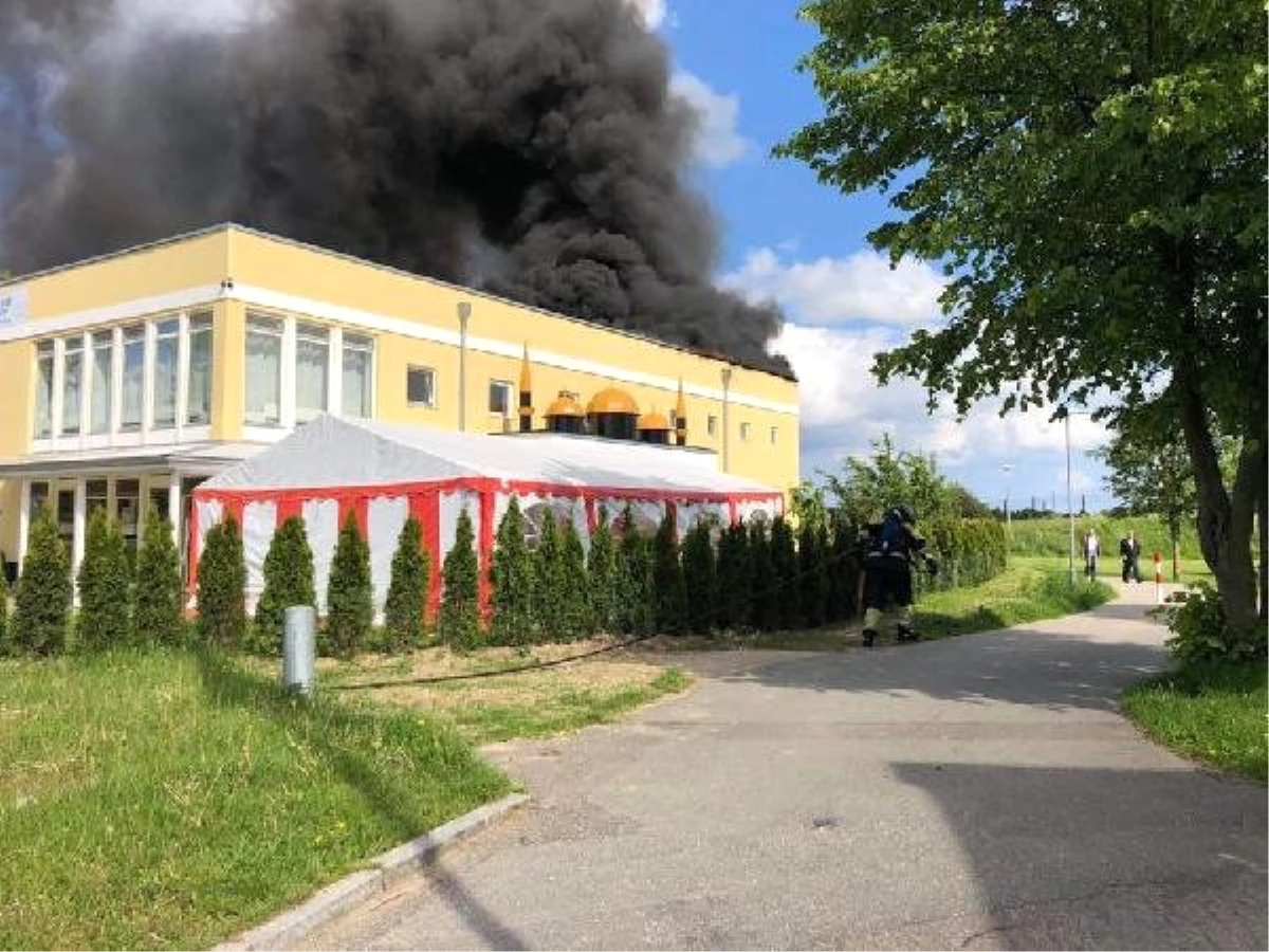 Danimarka\'da Diyanet Vakfı\'na bağlı camide yangın