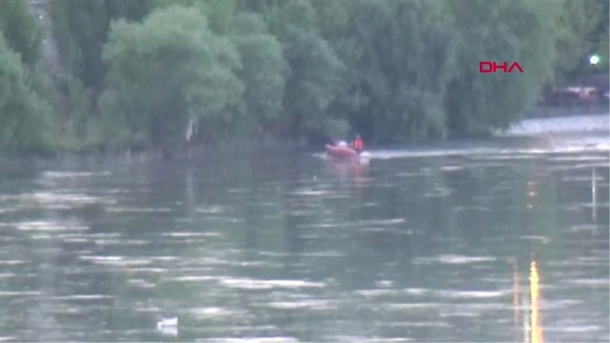 DİYARBAKIR Dicle Nehri\'nde iki ayrı olayda can pazarı yaşandı: 7 çocuk kurtarıldı, 1 kişi kayıp