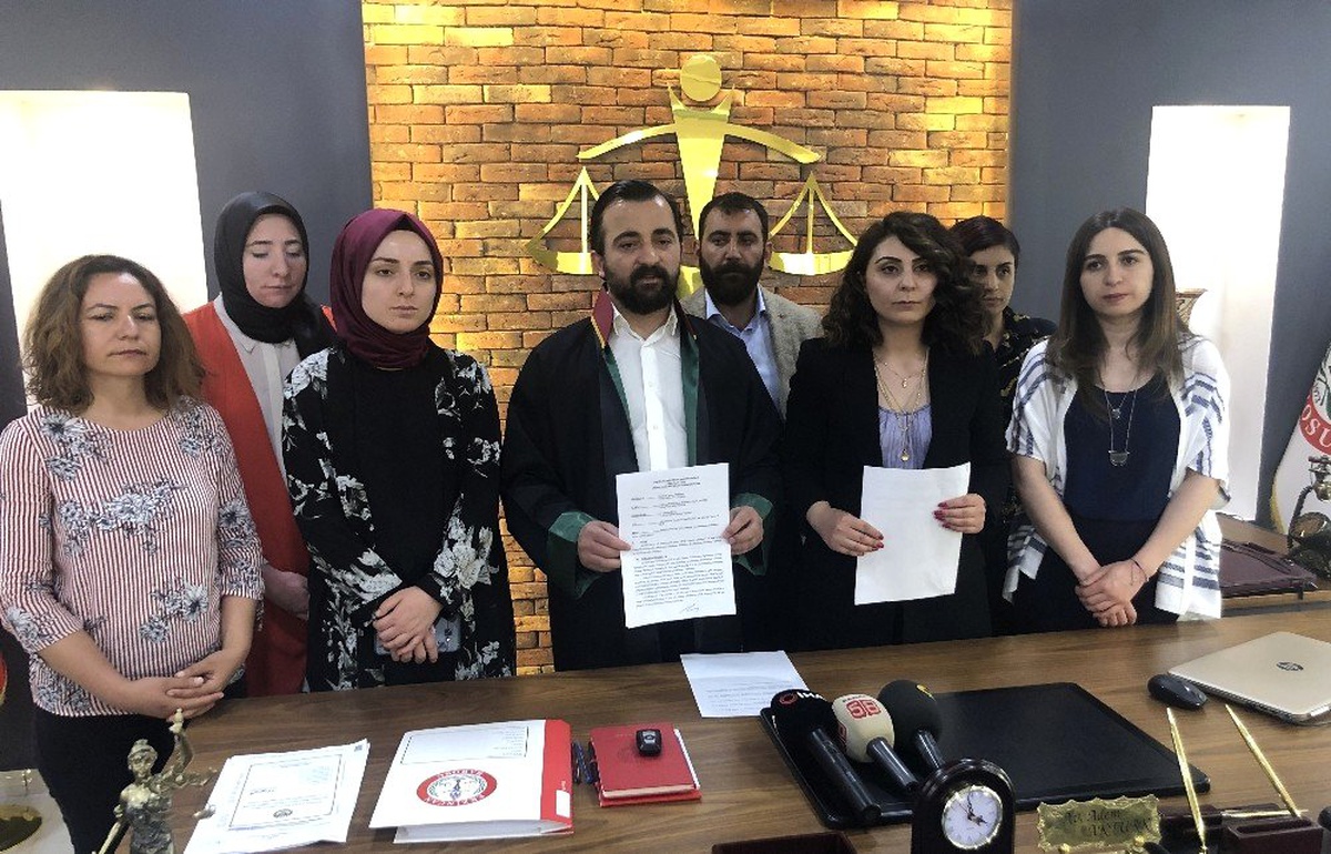 Erzincan Barosundan \'Zümrüt Apartmanı\' kitabına suç duyurusu