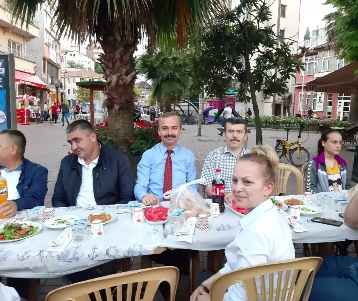 İlçe Milli Eğitim iftarda buluştu