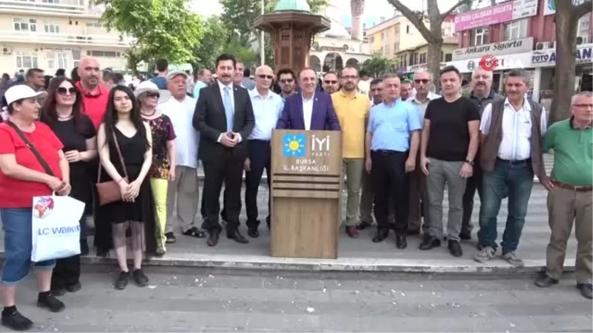 İYİ Parti\'li bir grup bayramda ulaşımın ücretsiz olmamasına tepki gösterdi