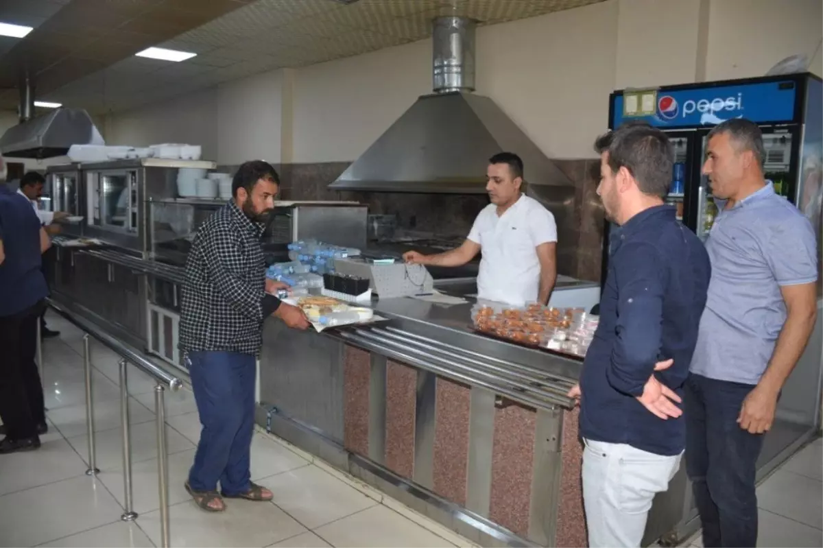 Kadir Gecesi münasebetiyle şoförlerinden yemek ücreti alınmadı