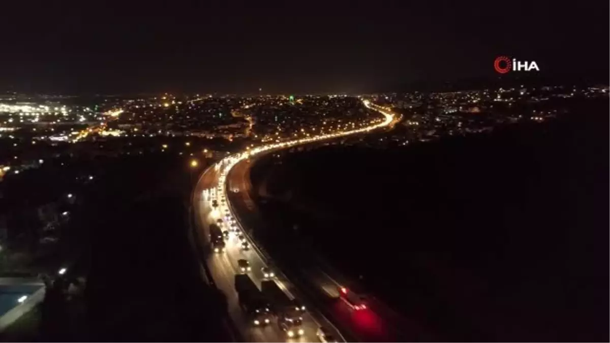 Kocaeli\'de bayram trafiği zaman zaman durma noktasına geldi