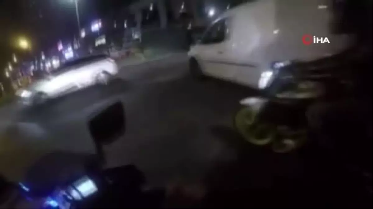 Motosikletli maganda tek tekerlek üzerindeyken polise yakalandı