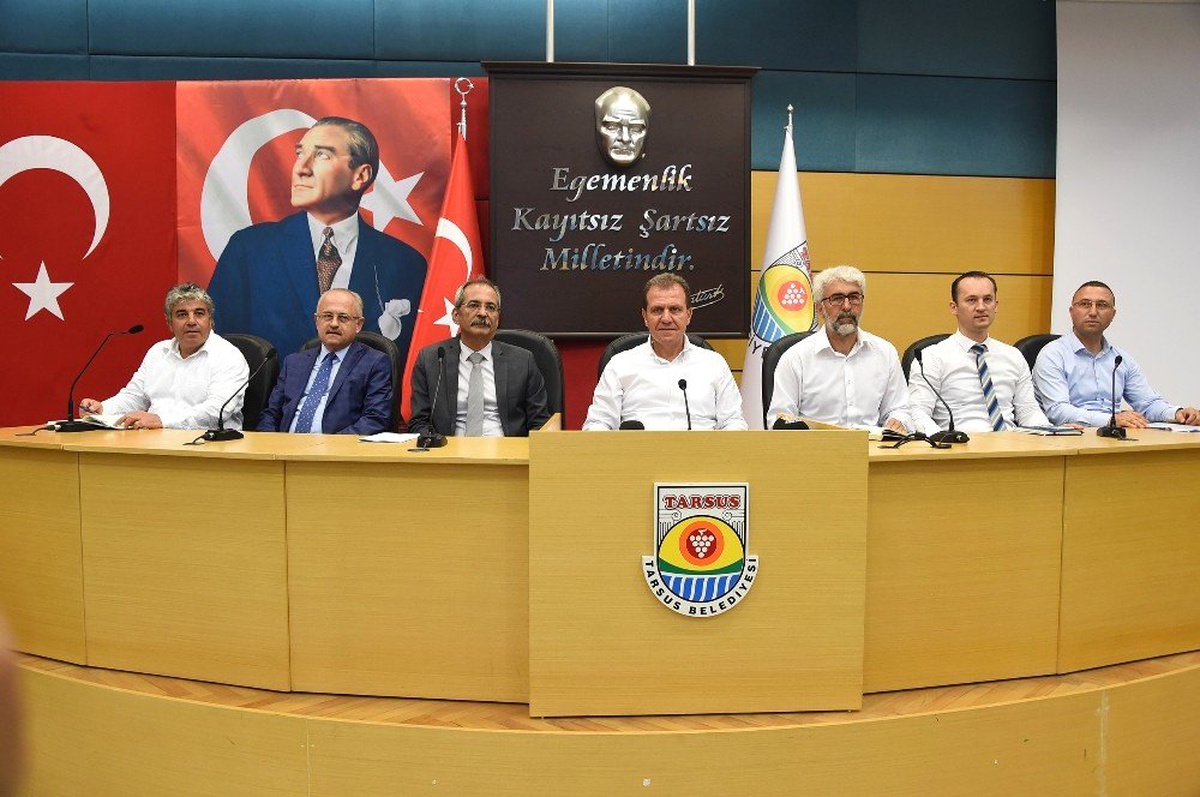 Seçer ve Bozdoğan, Tarsuslu muhtarlarla bir araya geldi