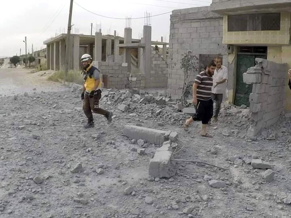 Suriye ve Rus savaş uçakları İdlib\'i bombaladı: 5 ölü