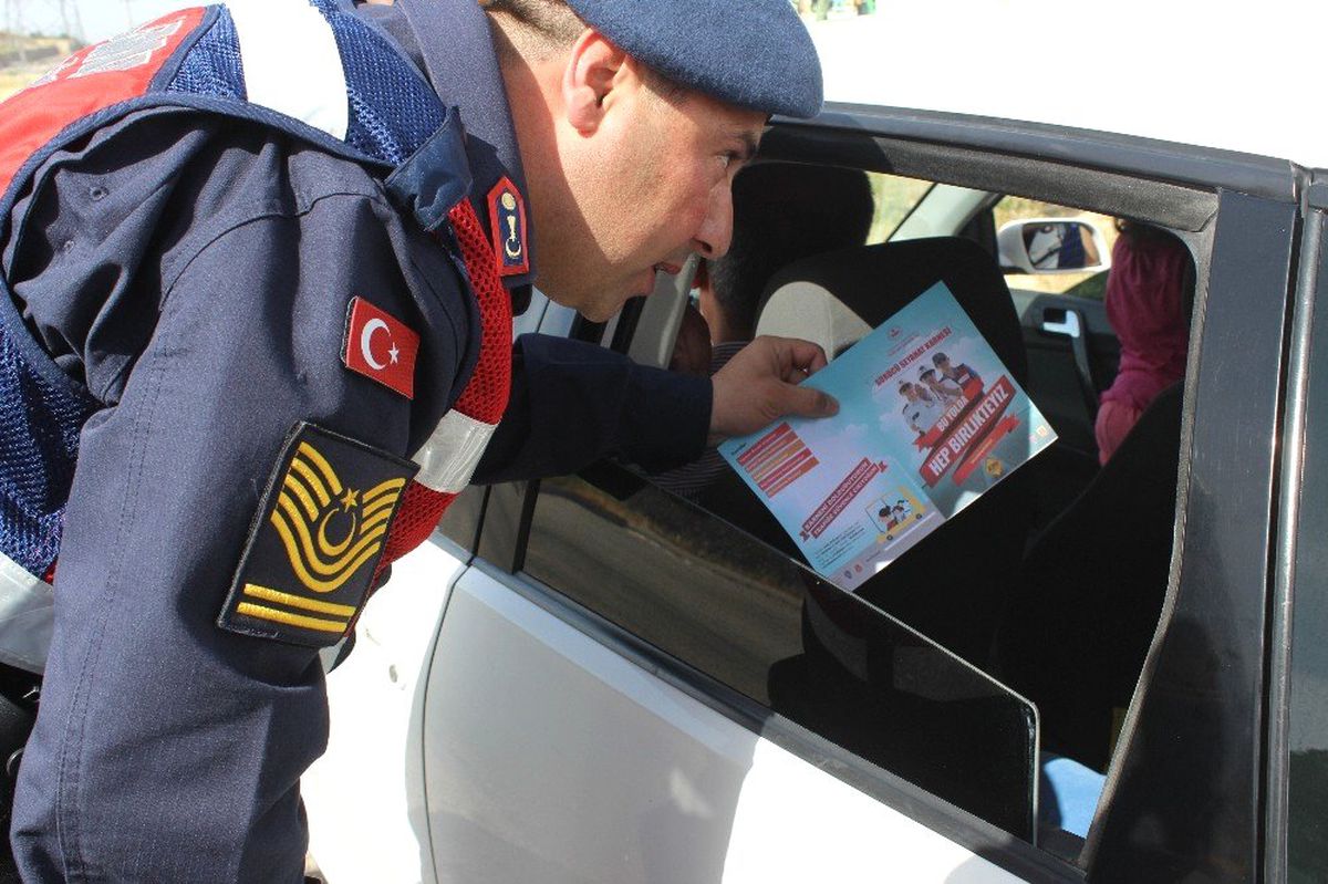 Sürücülerin karne notlarını çocuklar verecek