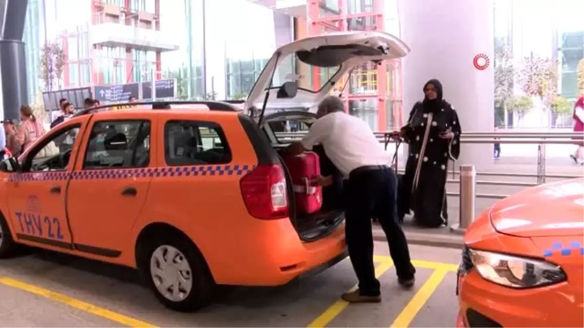 Taksicilerden Uber talebi: "Kanunlarla tamamen yok edilmesini istiyoruz"