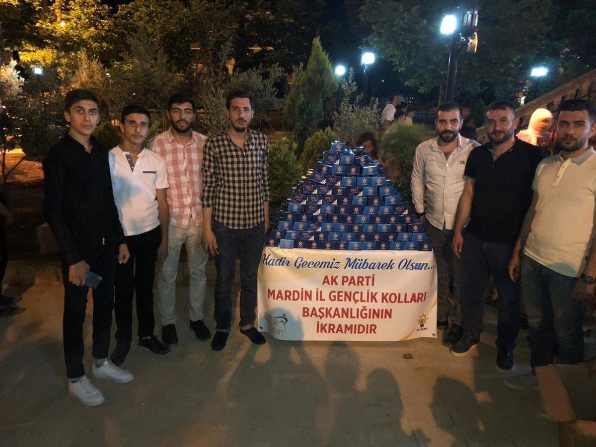 Tarihi camilerde Kadir gecesi ihya edildi