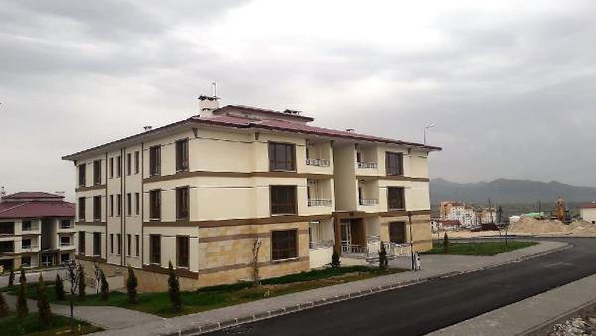 TOKİ, 240 iş yeri ile 69 konutu satışa çıkardı
