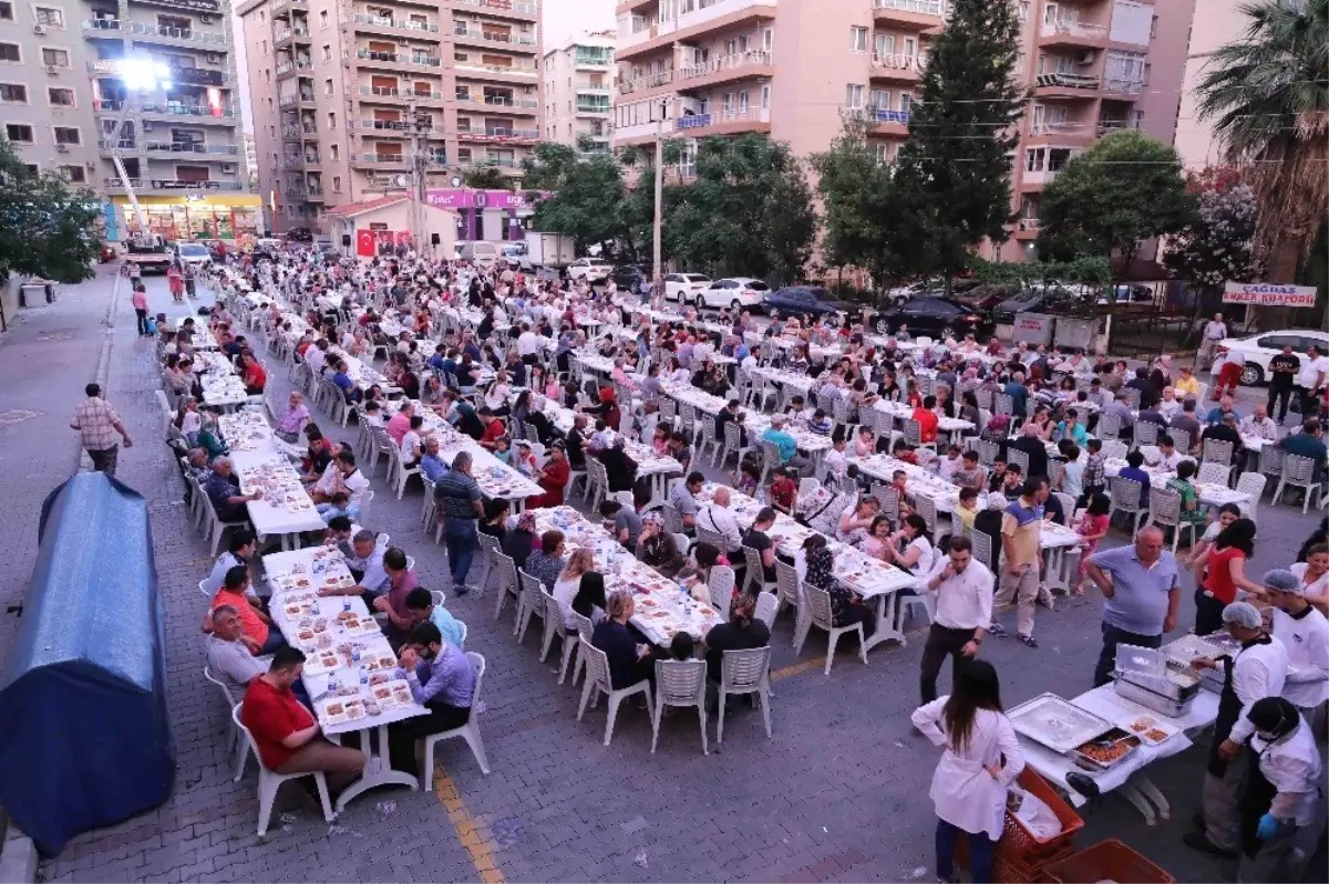 14 noktada binlerce vatandaş aynı sofrada buluştu