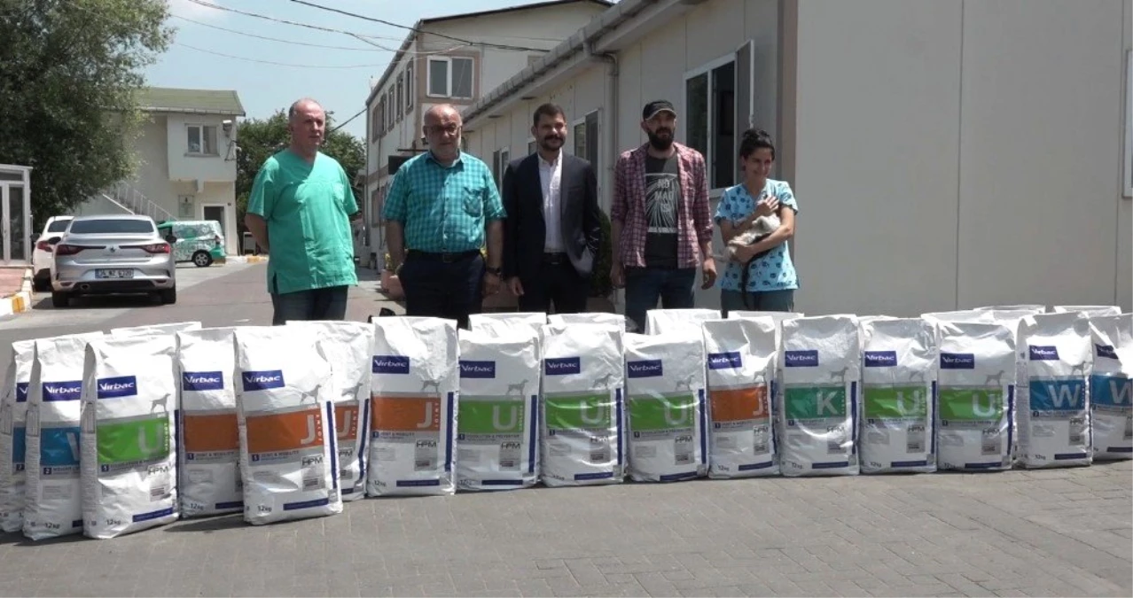 Beyoğlu Belediyesi Hayvan Barınağı\'na 1.5 ton ilaçlı mama bağışı