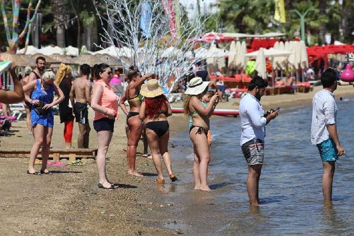 Bodrum\'da sahiller hareketlendi