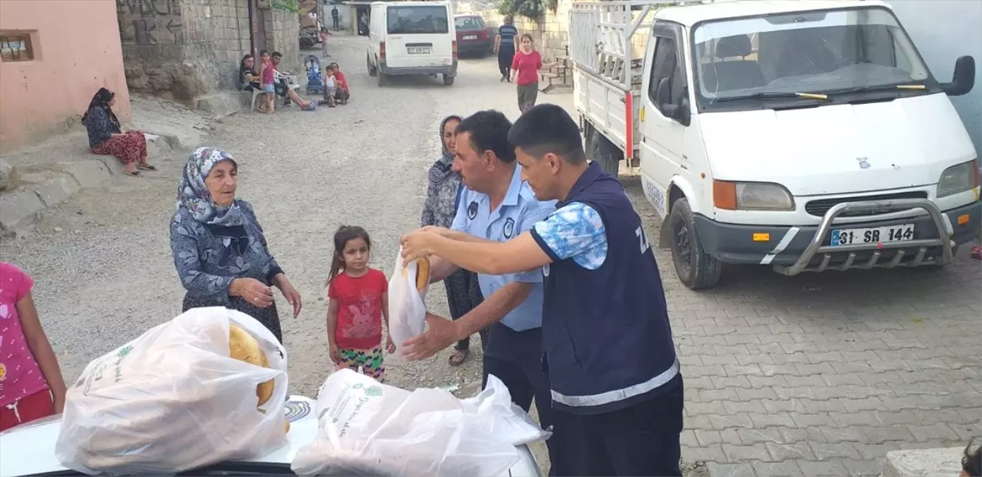 Eksik gramajlı ekmekler ihtiyaç sahibi ailelere dağıtıldı